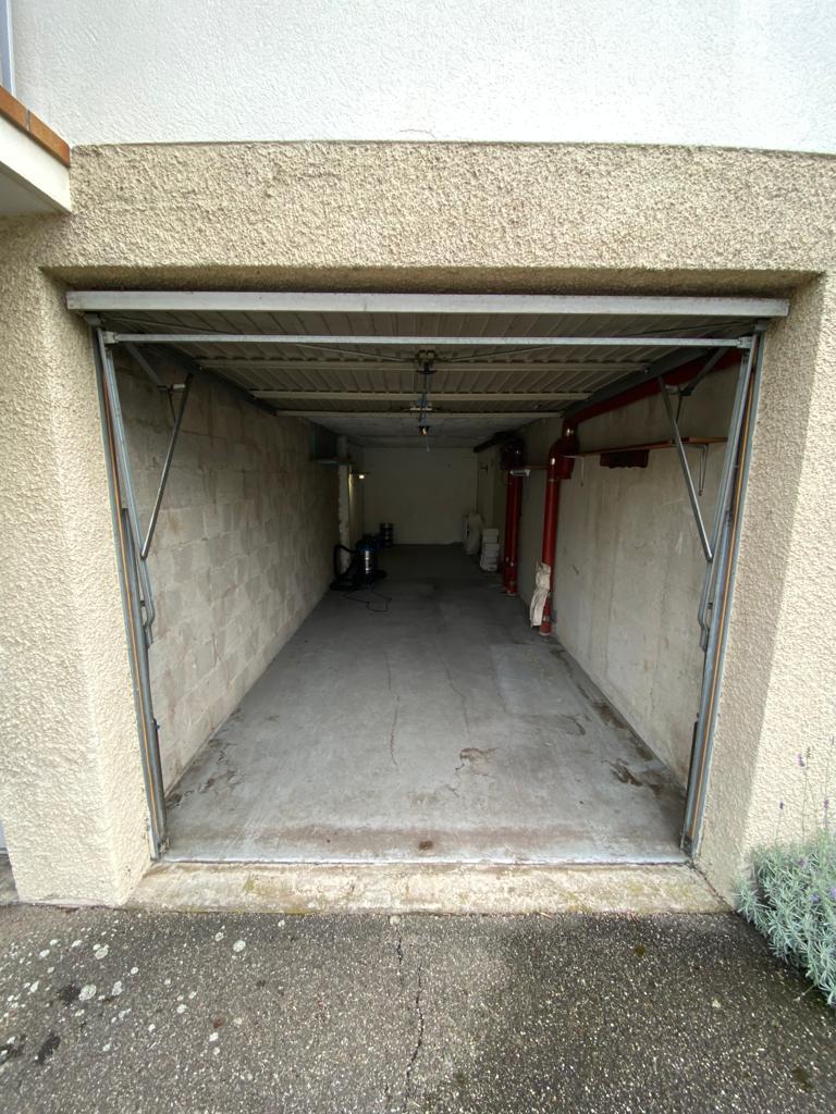 Double Garage fermé en extérieur à Schiltigheim