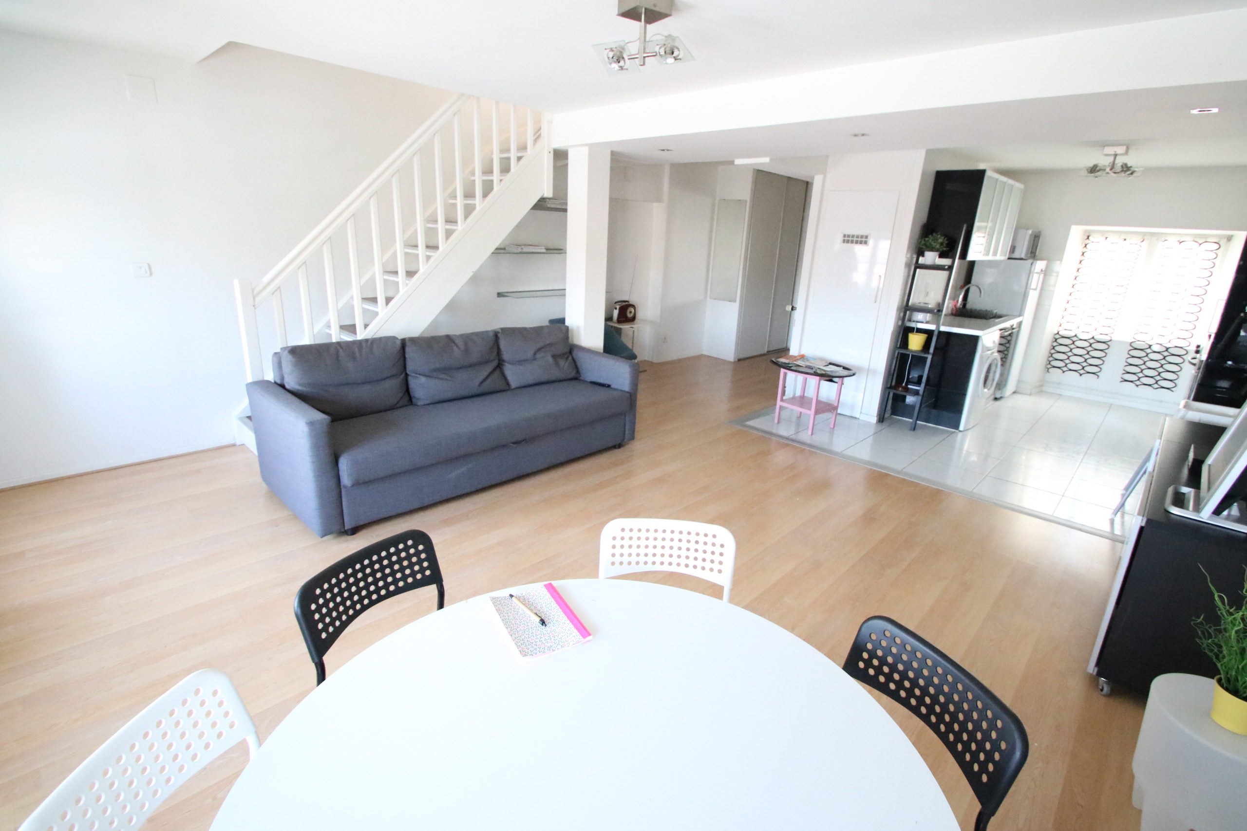 Image d'un joli 3 pièces 63m² meublé place kleber à strasbourg magnifique 2 pièces meublé de 38,09m² très joli 2 pièces meublé 48,33m² quartier forêt noire exceptionnel 2 pièces meublé de 30,05m² en hypercentre de strasbourg magnifique 3 pièces 70m² quartier vosges à 1250€ à strasbourg (67000)