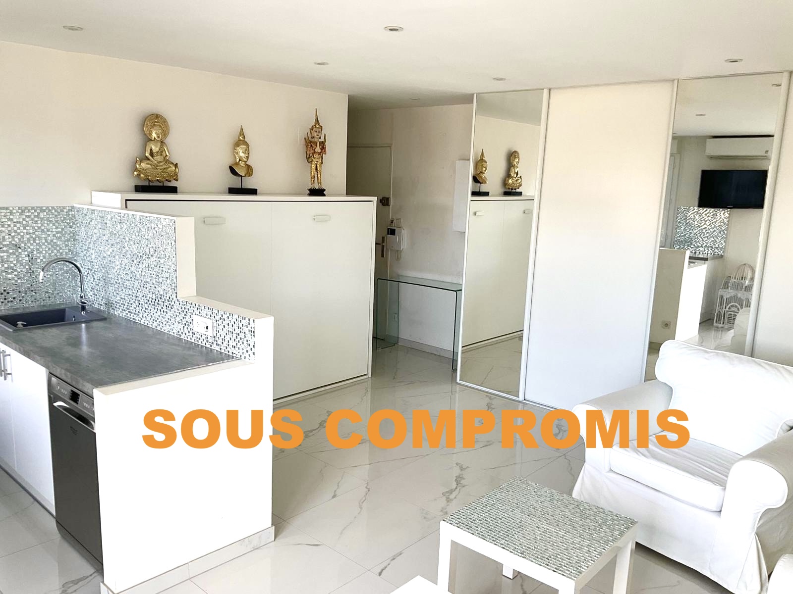 SOUS COMPROMIS – KOENIGSHOFFEN, Studio 33 m2, cuisine équipée, clim, balcon, Tram