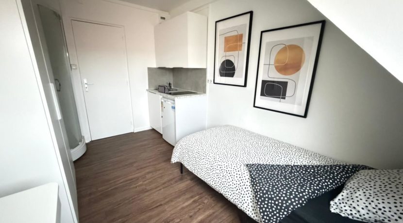 WhatsApp Image 2025-11-14 at 15.59.01 (2)