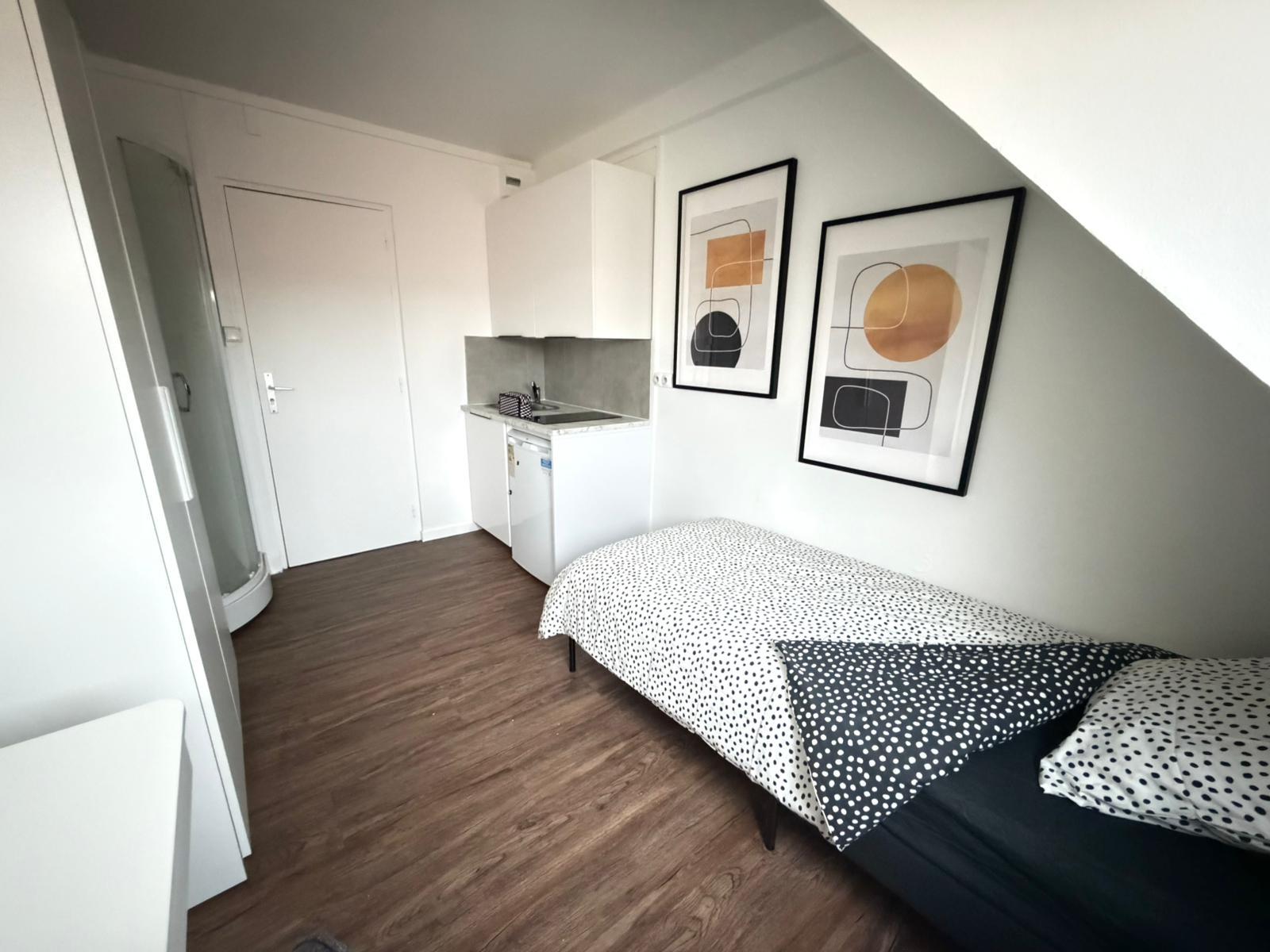 WhatsApp Image 2025-11-14 at 15.59.01 (2)