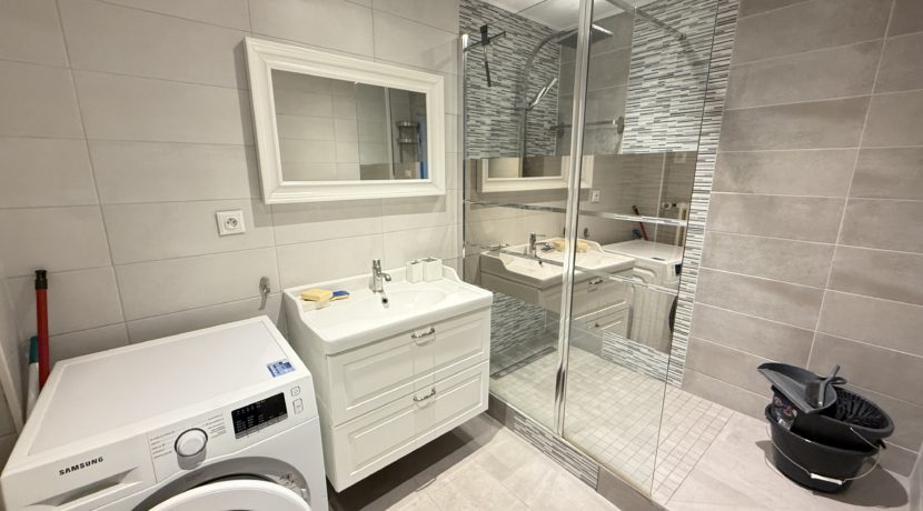 photo_3d94e84ca18a703f0169385da59eaa81