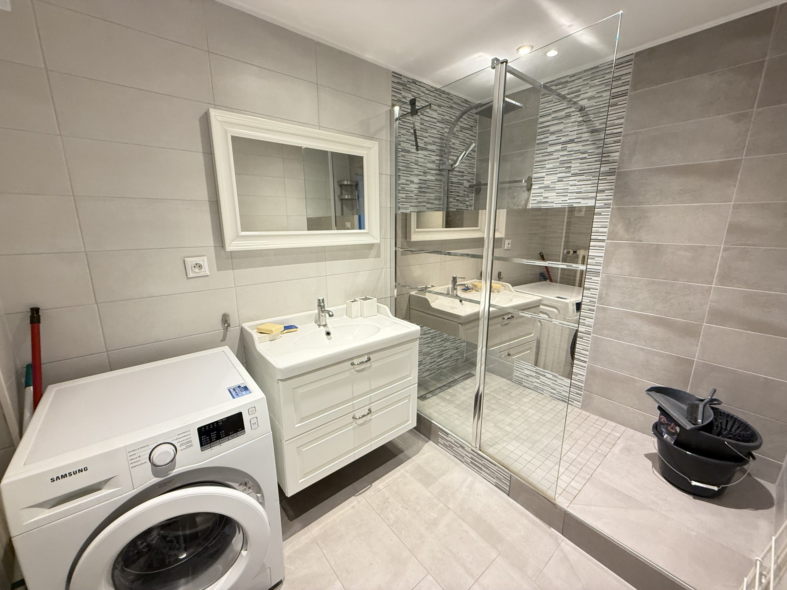 photo_3d94e84ca18a703f0169385da59eaa81