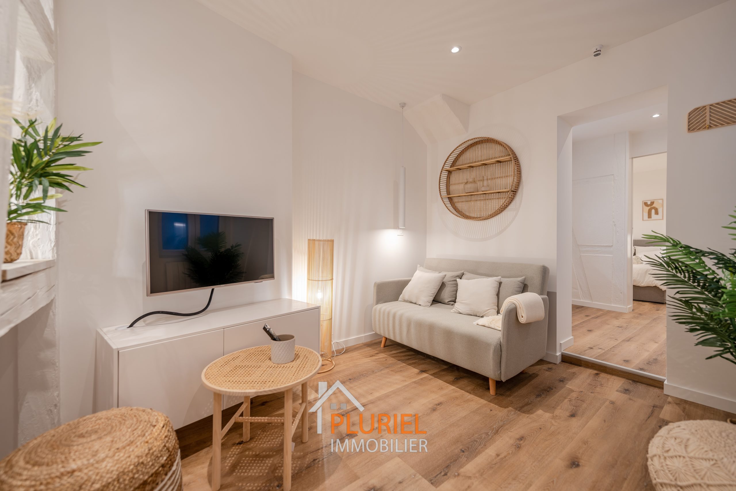 Exceptionnel 2 pièces meublé Place Saint-Etienne