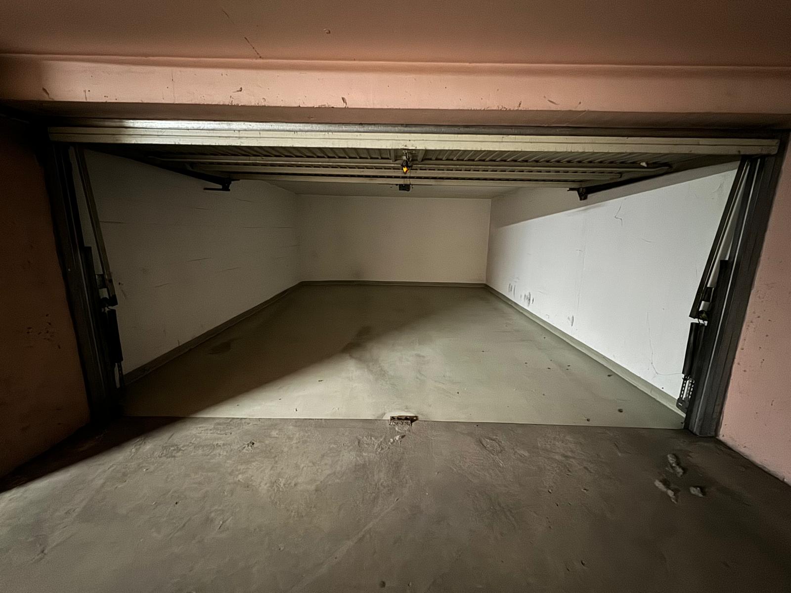 Garage double rue du Faubourg National