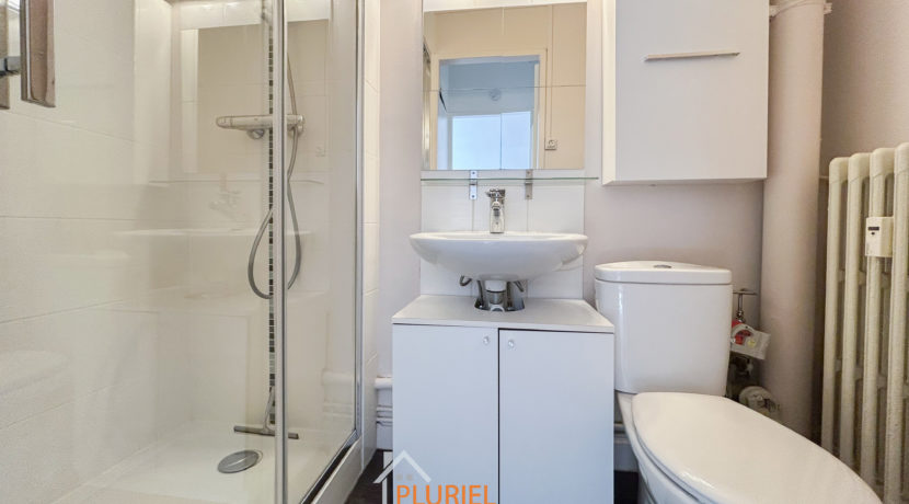 photo_0e8130a4e519f5a94d05e26f2040a478