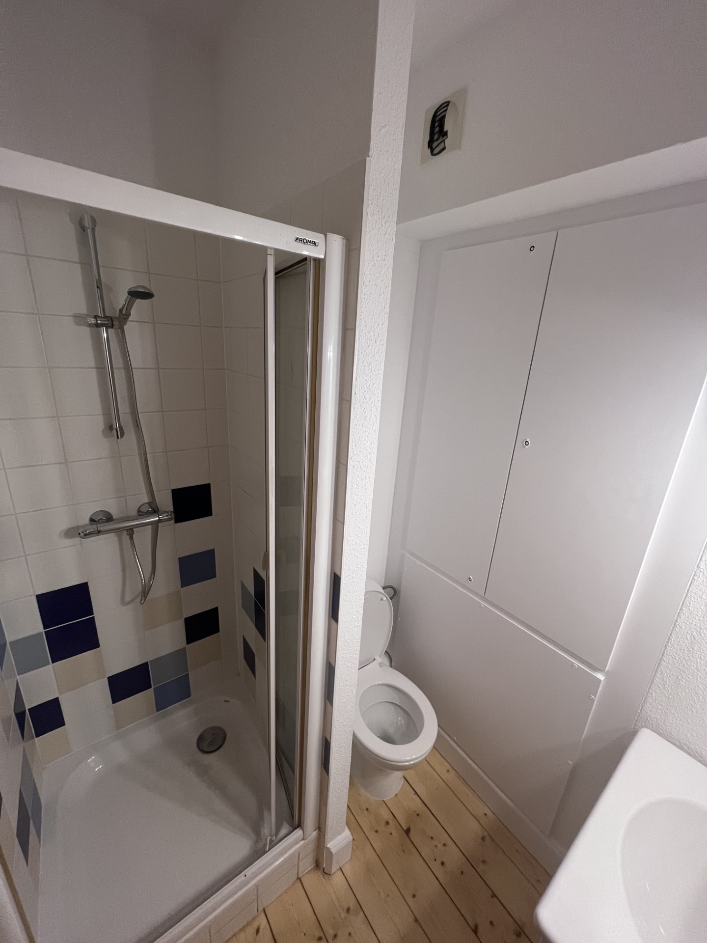 photo_4a2fc2edc8a232ac915db551f0c8d113