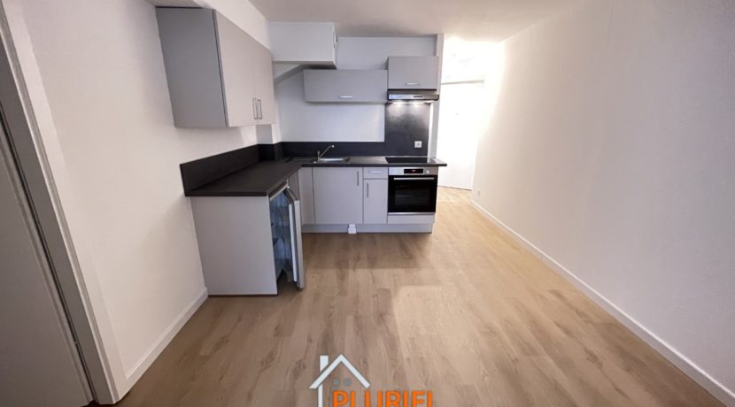 photo_b504fd74be778f281cb7d09abb014e03