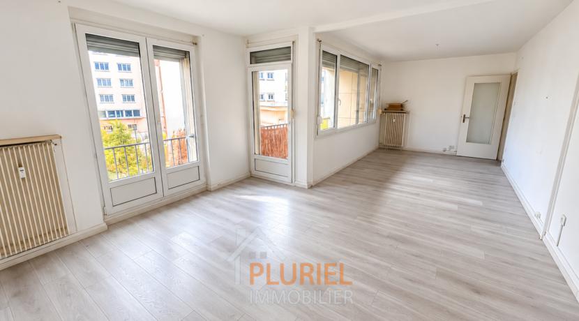 Appartement moderne lumineux et vide
