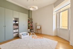 Chambre d’enfant moderne aux tons sauge