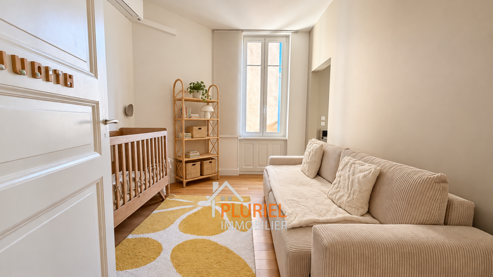 Chambre d’enfant scandinave lumineuse