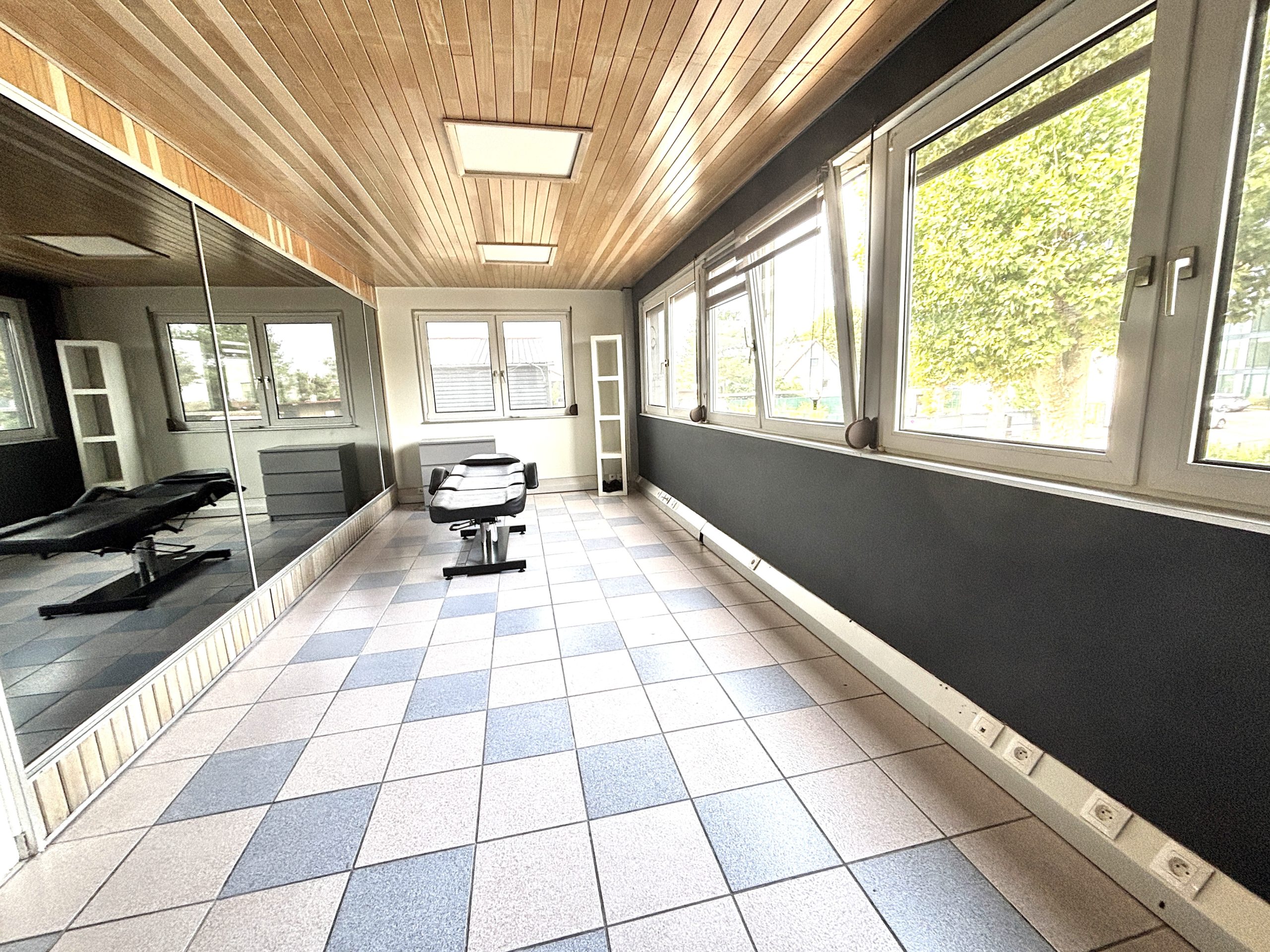 Zone d’activité BISCHHEIM-HOENHEIM, très beau local professionnel/Bureaux de 62 m2