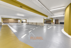 Parking souterrain moderne et lumineux