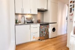 Petite cuisine moderne et lumineuse