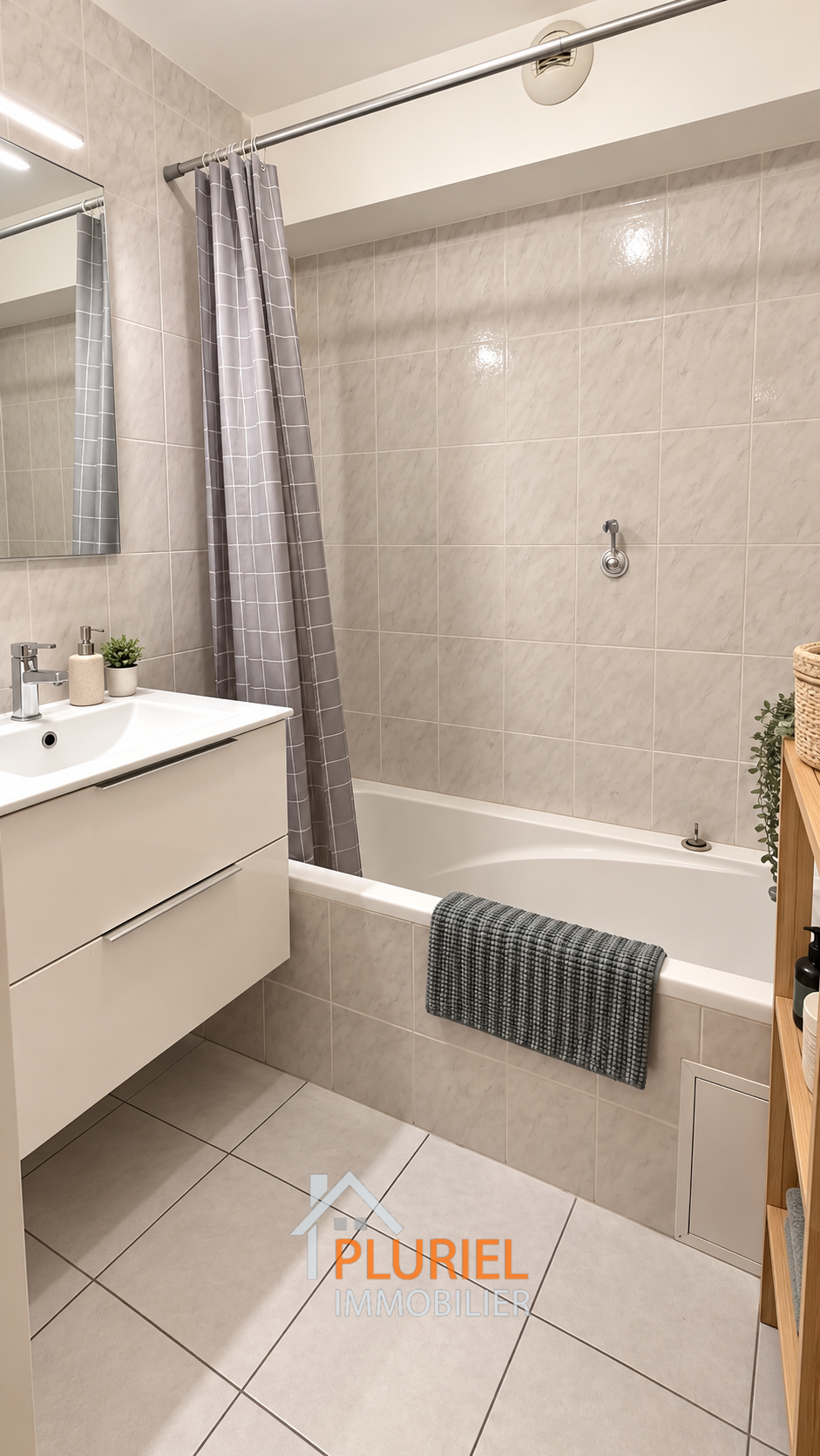 Salle de bain moderne et apaisante