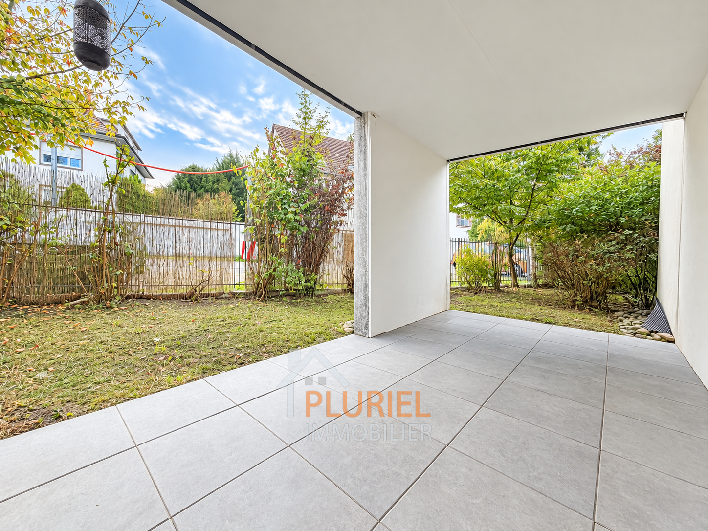 Terrasse couverte avec jardin privé